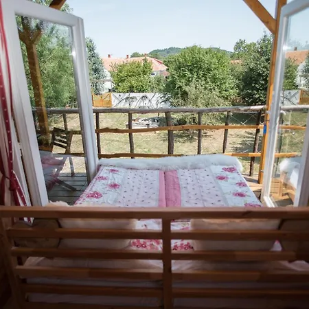 Appartement Ehm Baumhaus Nahe Therme & Mesteri